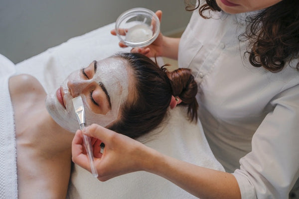Rejuvenate Your Skin with Aloe Vera Oil Facials and Vegan Facials in South East London at Ninski London